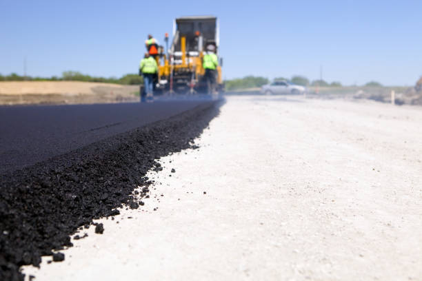 Best Driveway Paving Contractor  in Highland, IL